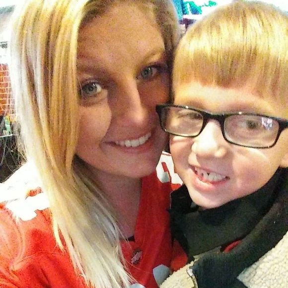 Meet your Posher, Amy - Picture 1 of 1